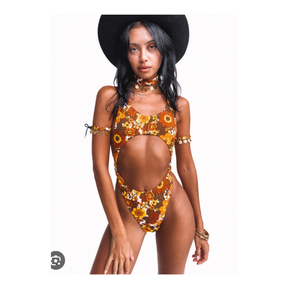 Margaux Cut Out Bodysuit & Tie Boop Skirt